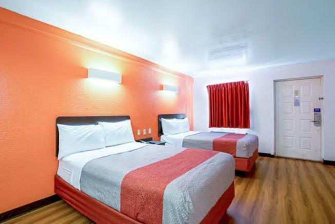 Scottish Inns & Suites Texas City Esterno foto